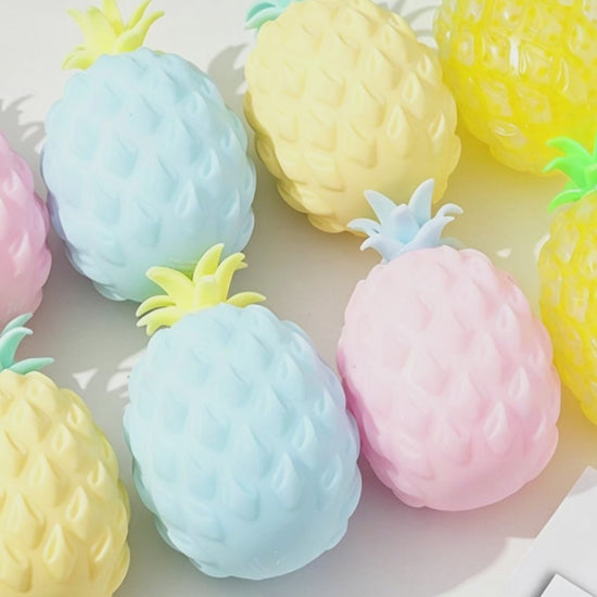 "Soft TPR pineapple squeeze toy sensory decompression toy for students and office workers"